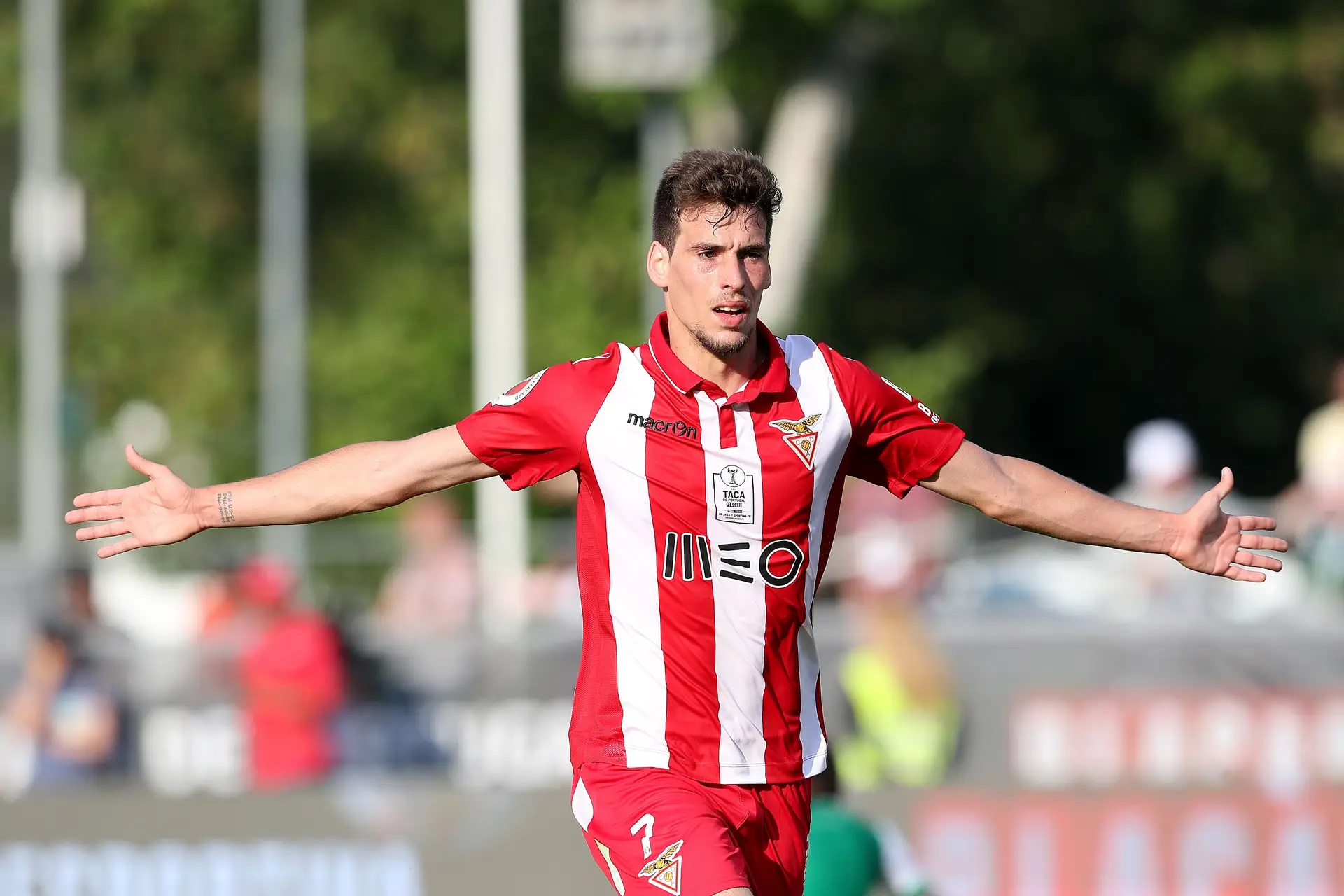 “No Aves, no treino antes de um jogo com o FC Porto, o Lito Vidigal começou a esburacar a relva e disse: 'Amanhã vamos ganhar'. Empatámos”