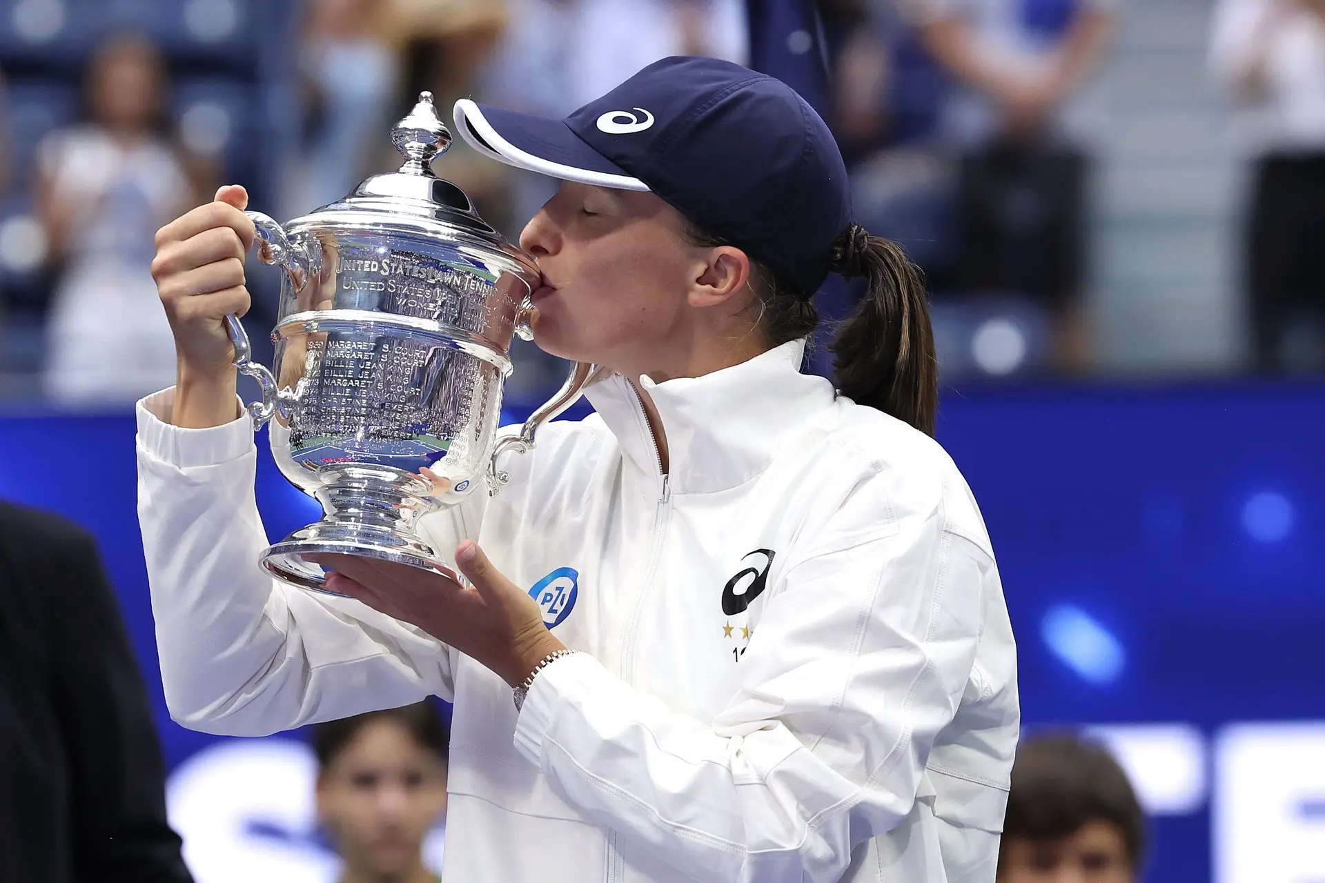 Com perfeição simétrica, Iga Swiatek conquista WTA 1000 de Pequim