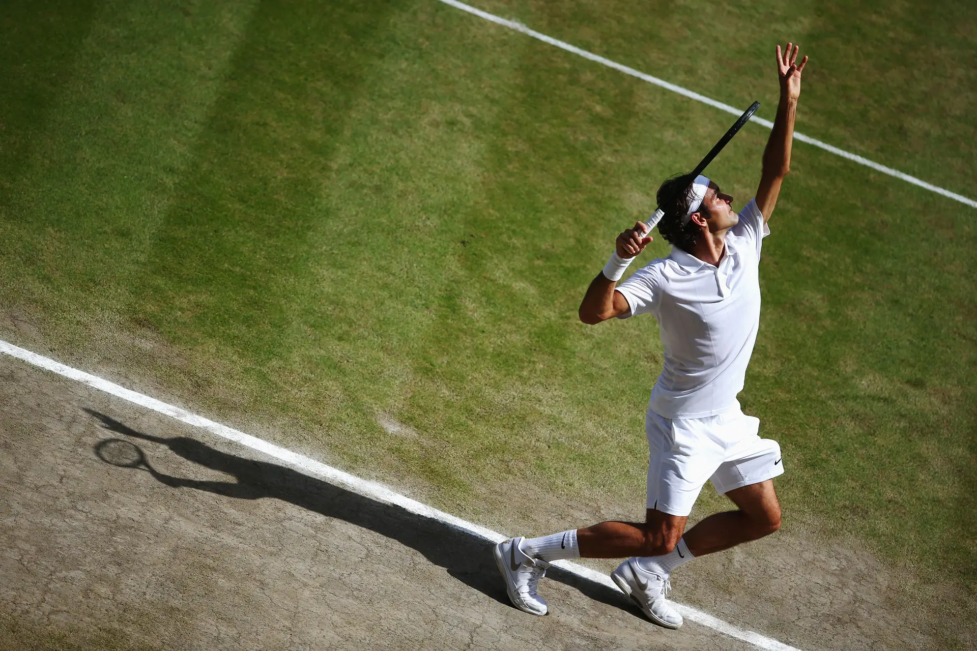 Um príncipe feito de matéria celestial, uma experiência religiosa de títulos e recordes: oito dos melhores momentos de Roger Federer