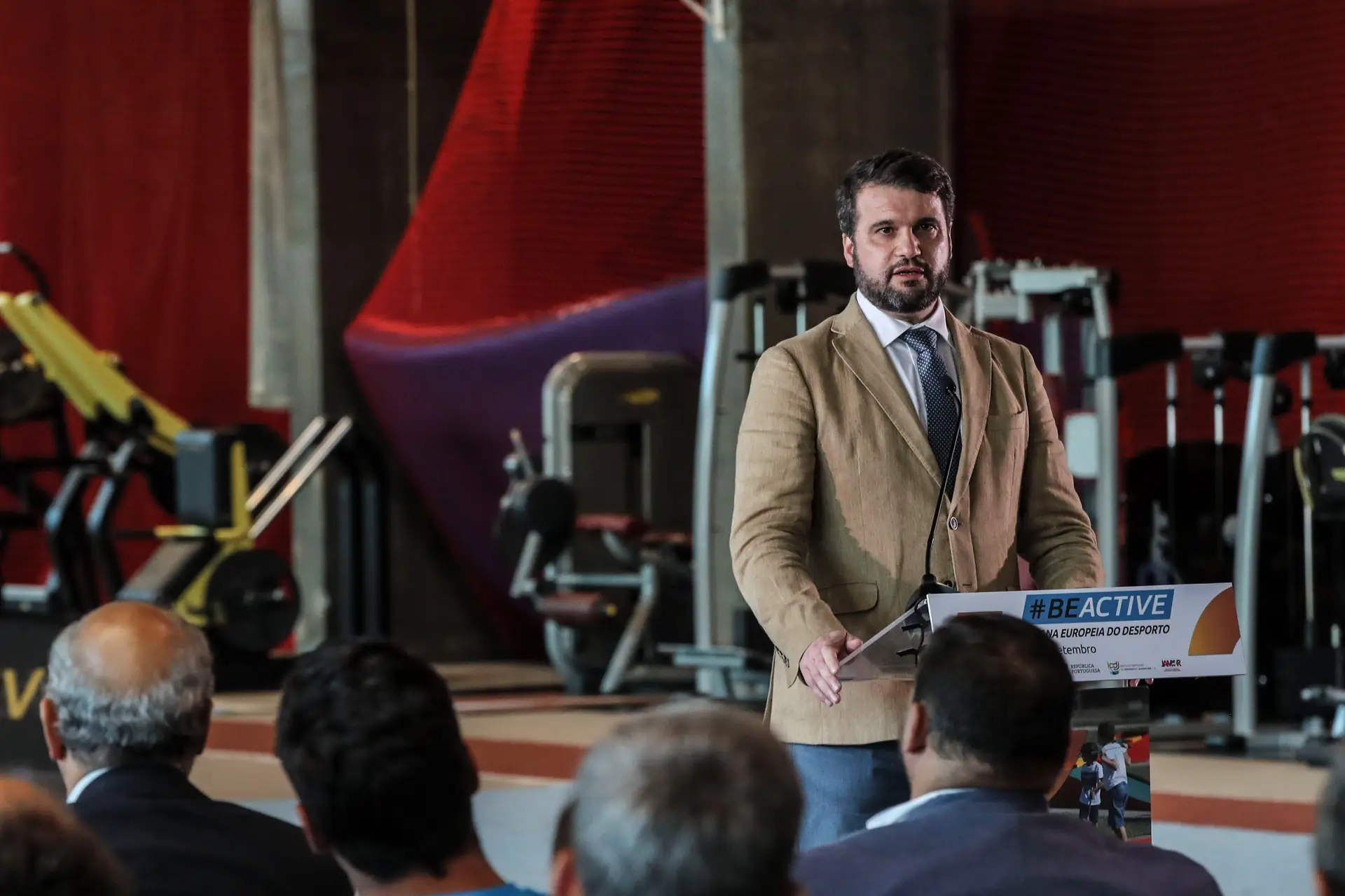 Secretário de Estado da Juventude e Desporto promete “pacote de medidas” para prevenir violência no desporto