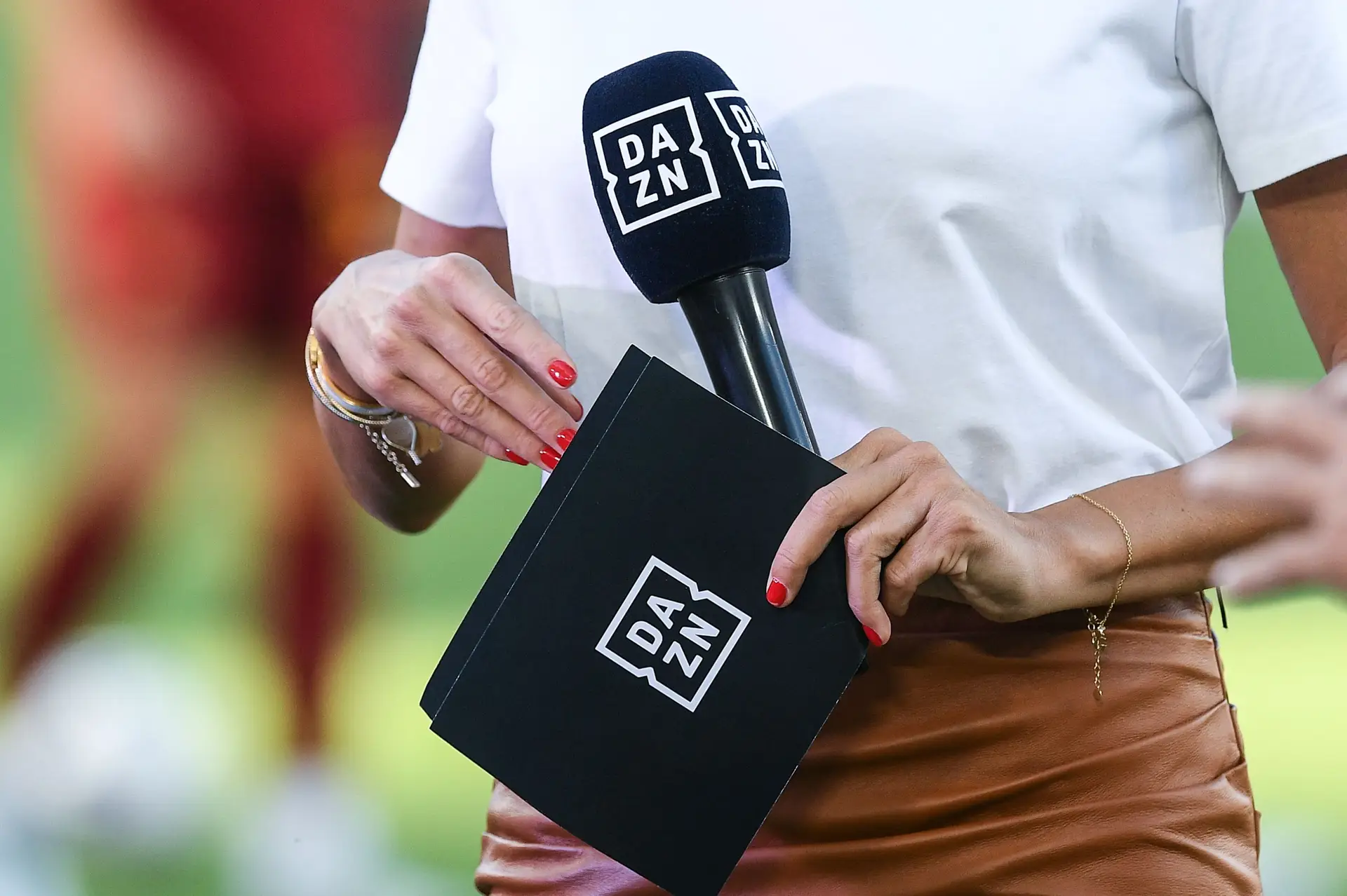 A partir de 2027/28, a DAZN transmitirá 93% dos jogos europeus em Portugal e a Sport TV continuará ter as primeiras escolhas nas Champions