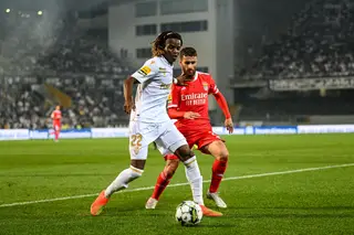 Ao 14.º jogo, um duelo sem balizas travou o Benfica