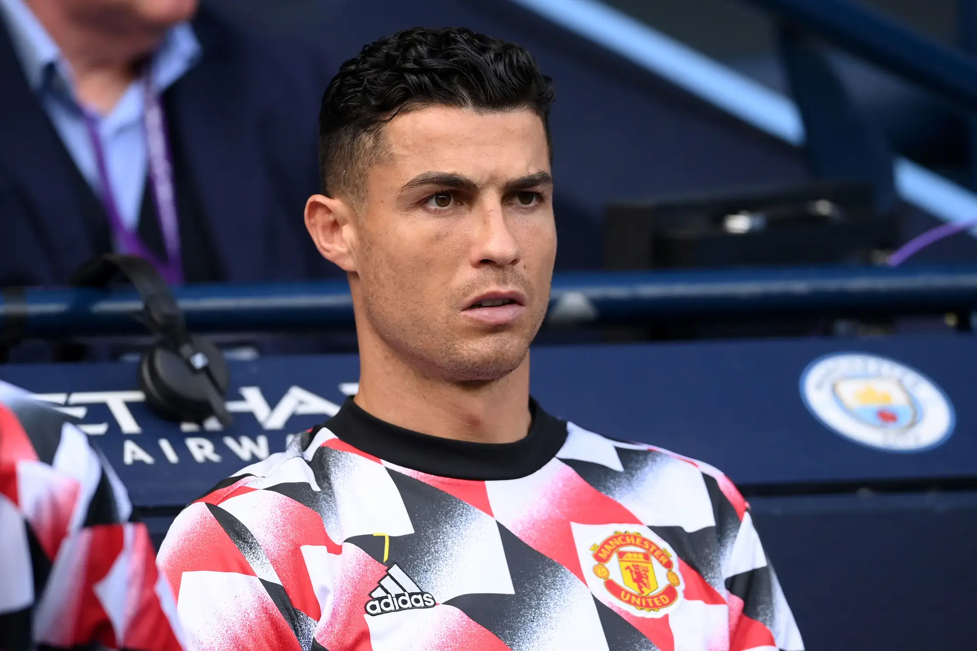 Cristiano Ronaldo não saiu do banco no dérbi de Manchester. Porquê? “Por respeito pela sua grande carreira”, diz Ten Hag