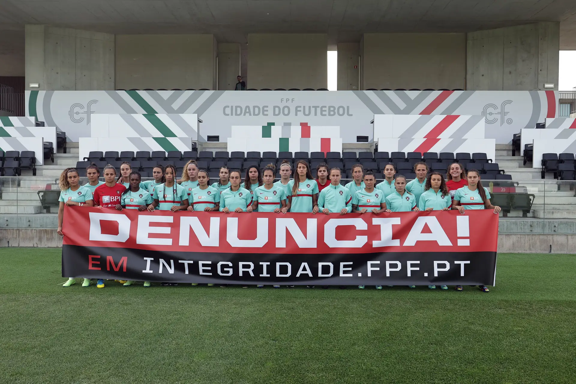 “Não se calem, denunciem, não tenham medo”: antes do sonho de jogar um Mundial, as futebolistas da seleção enfrentam o assédio sexual