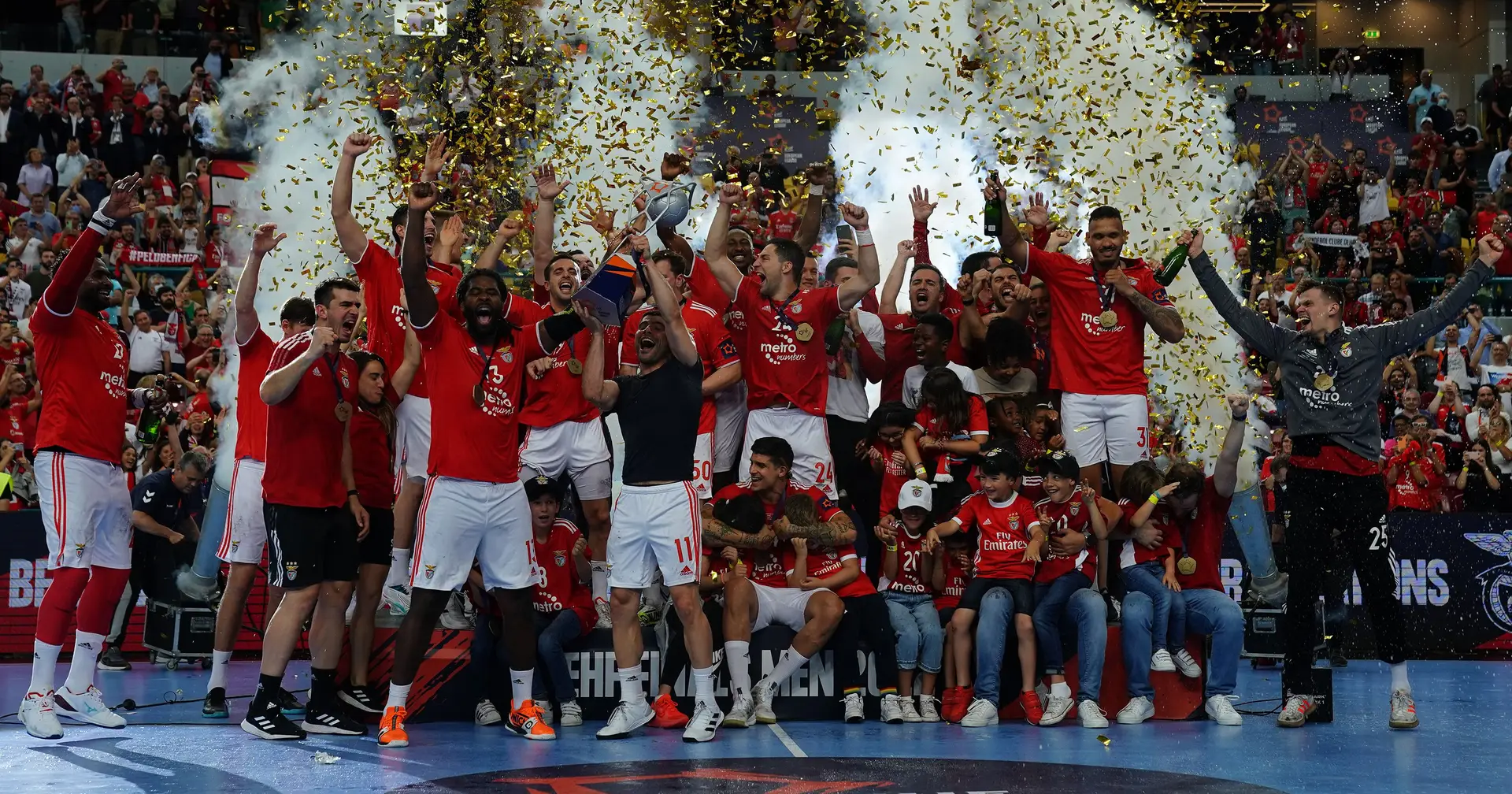 Benfica bate campeão russo de andebol com exibição magnífica na