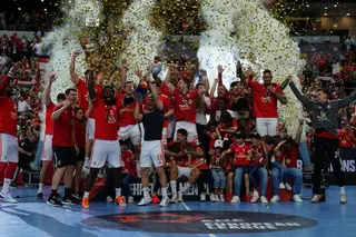 Benfica vai começar a defender o título na Liga Europeia de andebol contra Montpellier e Frisch Auf Göppingen