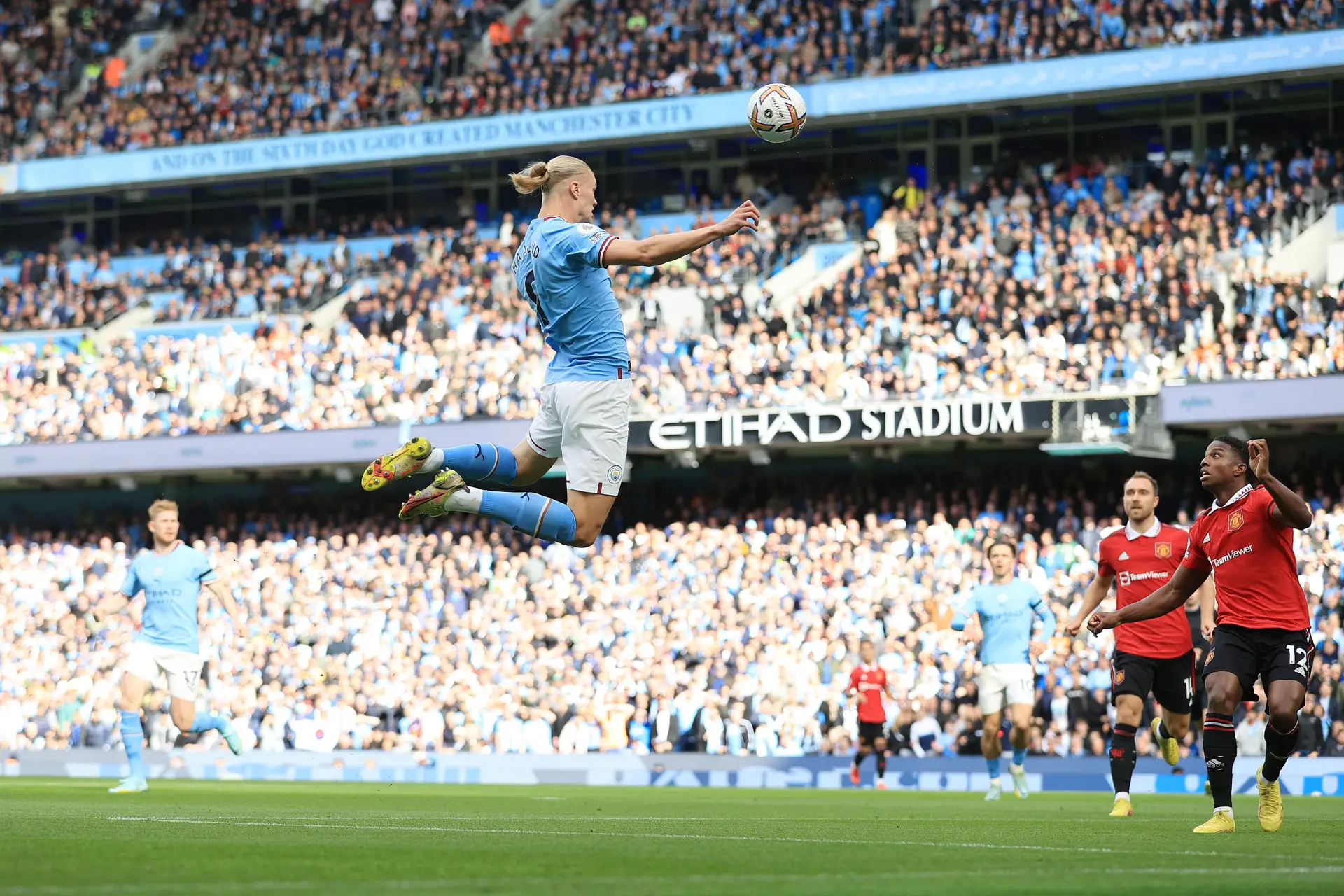 Haaland quebra mais um recorde na Premier League, mas clássico entre  Manchester City e Arsenal termina só no empate