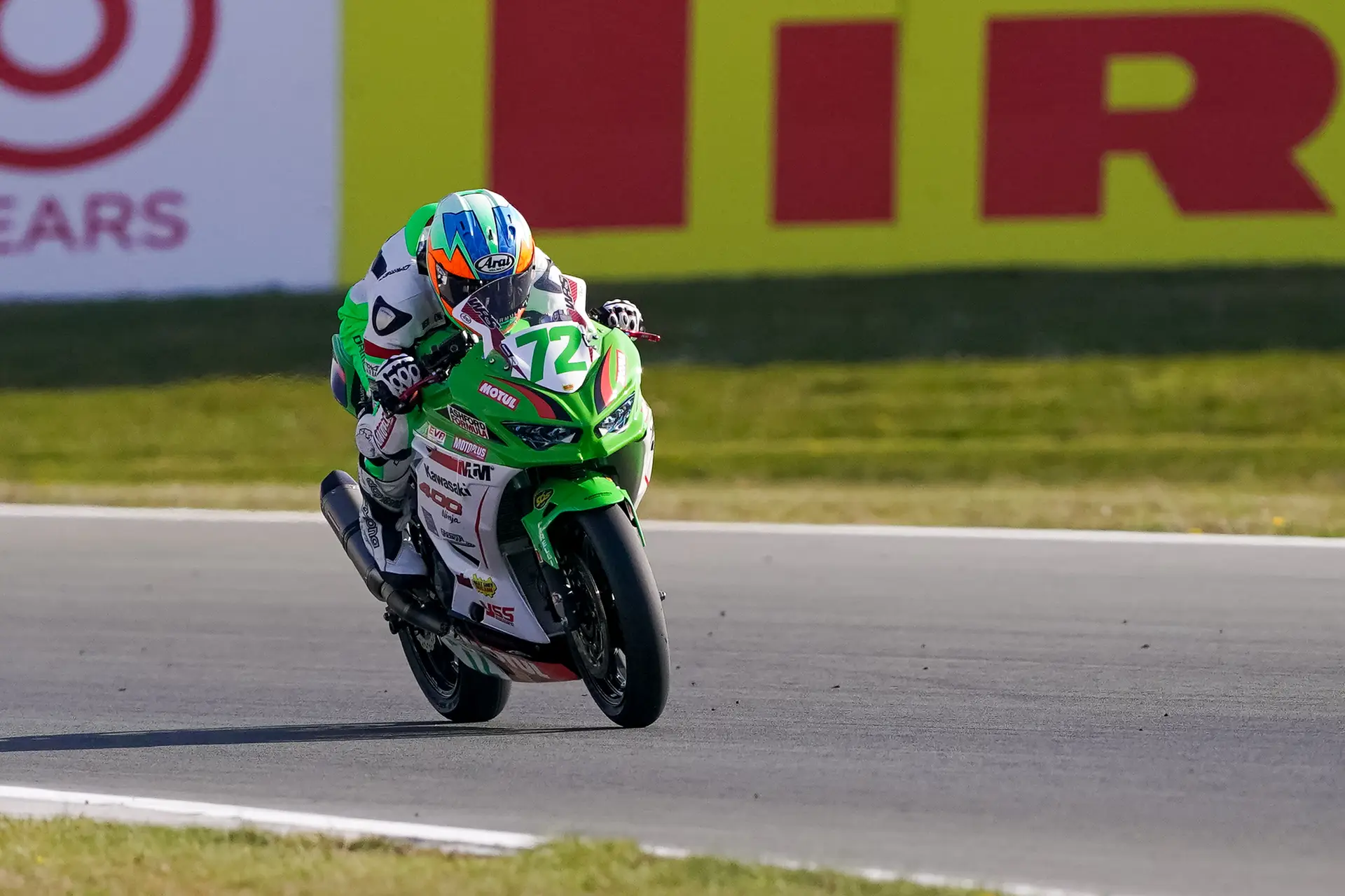 Pilotos morrem após grave acidente em corrida de motos