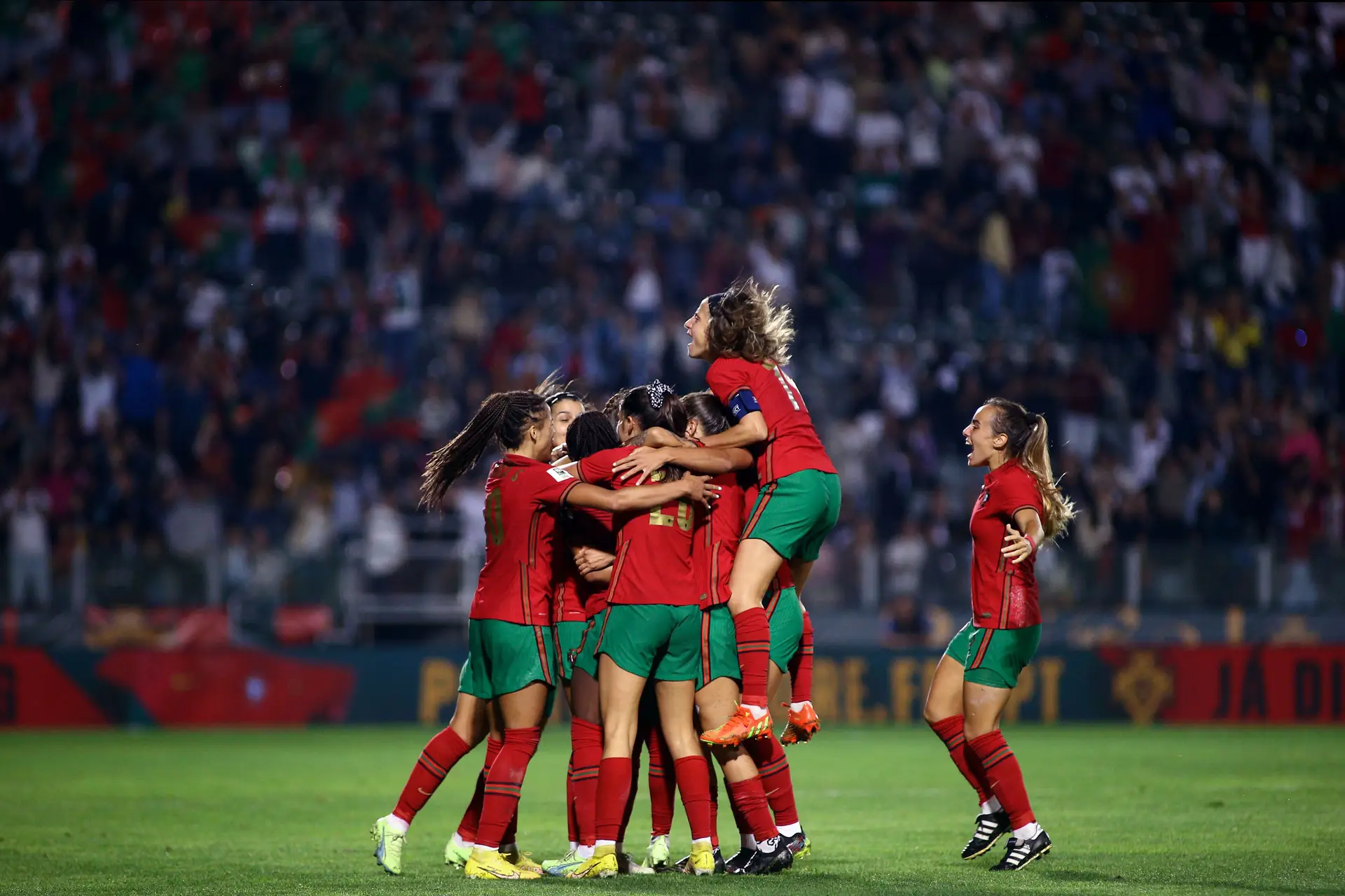 Portugal vence Chipre no apuramento para o Europeu feminino