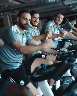 Rafael Lopes, Yuri Ribeiro e Blaz Kramer, do Legia
