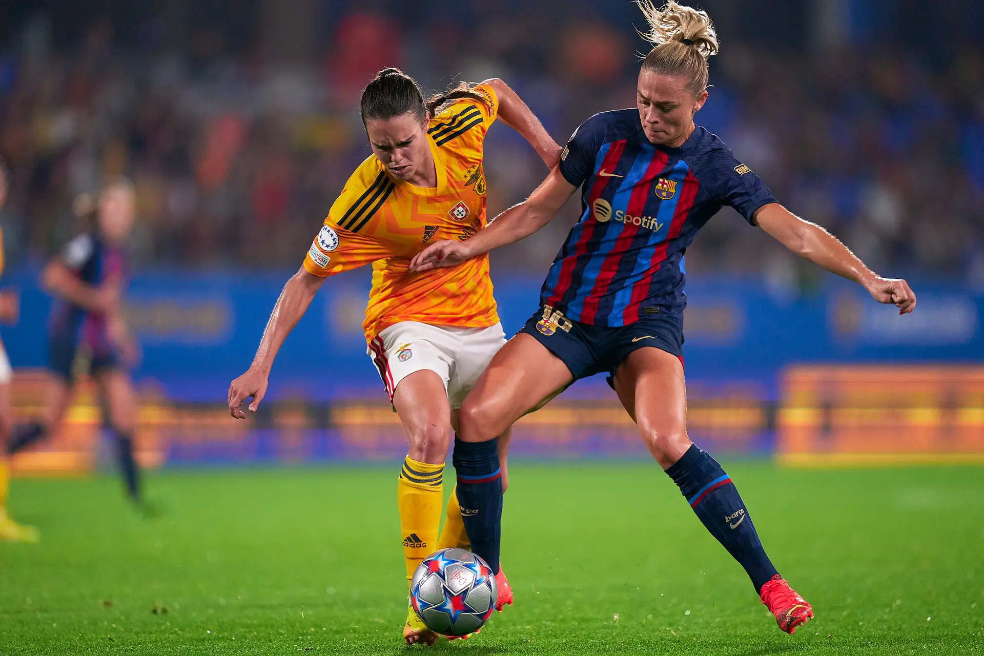 Benfica arranca Champions feminina da pior forma: goleado em Barcelona