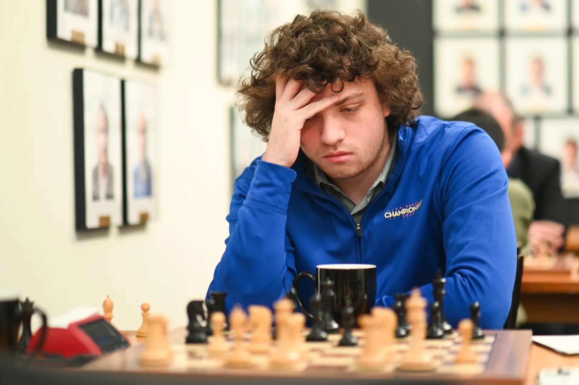Xadrez: Hans Niemann e Magnus Carlsen encerram processo de mais de