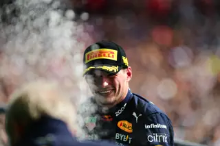 À festa de Verstappen juntou-se a celebração da equipa: Red Bull conquista título de construtores da Fórmula 1