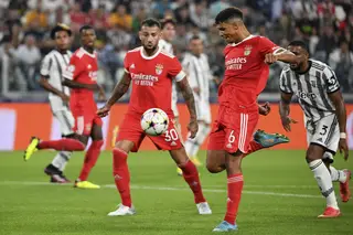 Tudo na mesma para tentar garantir os oitavos (os onzes de Benfica e Juventus)