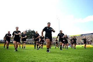 A federação da Nova Zelândia esqueceu-se que a seleção feminina está nos ‘quartos’ do Mundial e marcou um jogo dos All Blacks à mesma hora