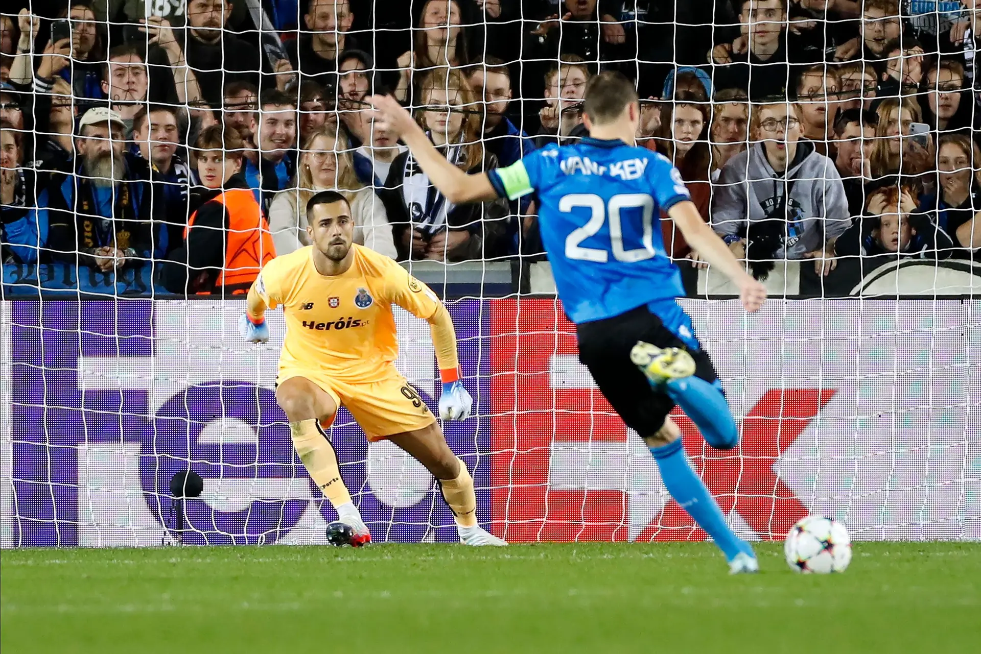 FC Porto vende redes das balizas e bandeirolas de canto do jogo