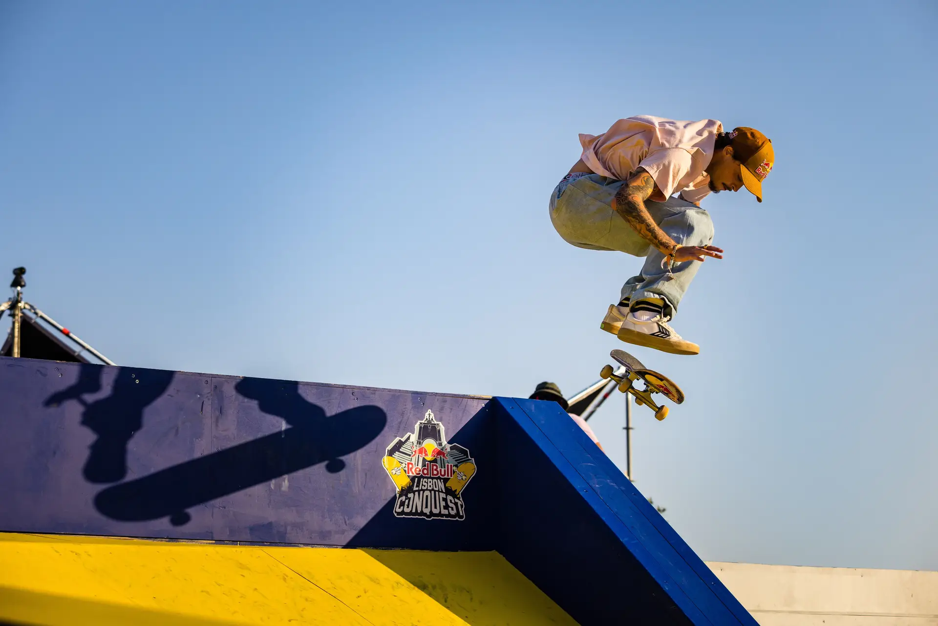 Gustavo Ribeiro continua a voar e já está apurado para a final do Mundial de skate