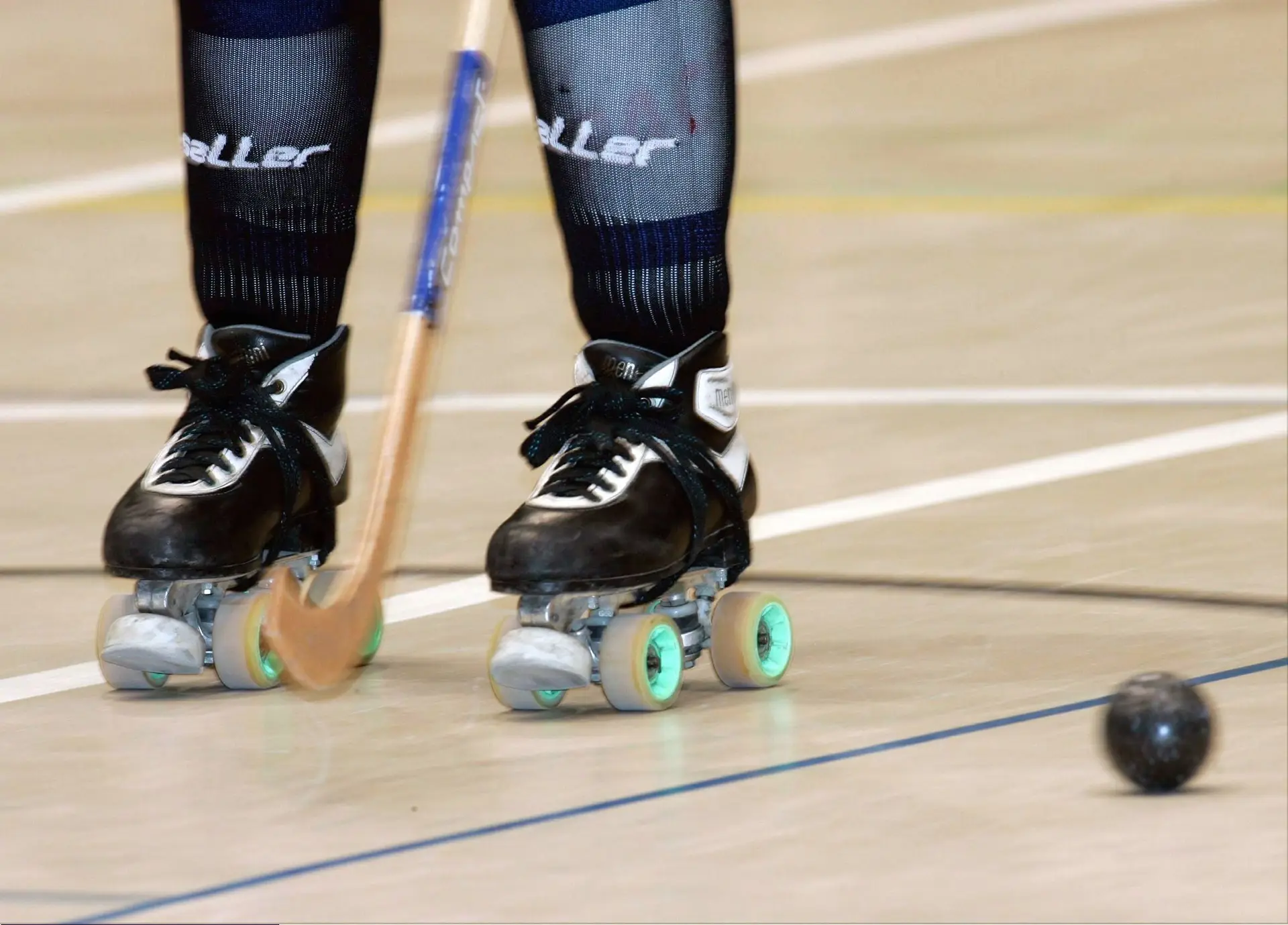 Portugal entra com o pé direito no Europeu de Hóquei em Patins - SIC  Notícias