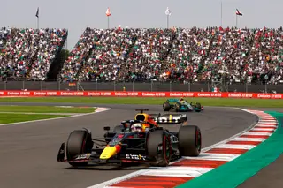 GP México: Max Verstappen, o predador, ganha a 14.ª corrida da temporada e fixa novo recorde