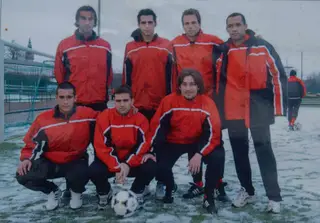 Bruno (2º atrás à direita) esteve com o técnico José Morais e outros cinco jogadores no Dynamo de Dresden, na Alemanha, na época 2002/03
