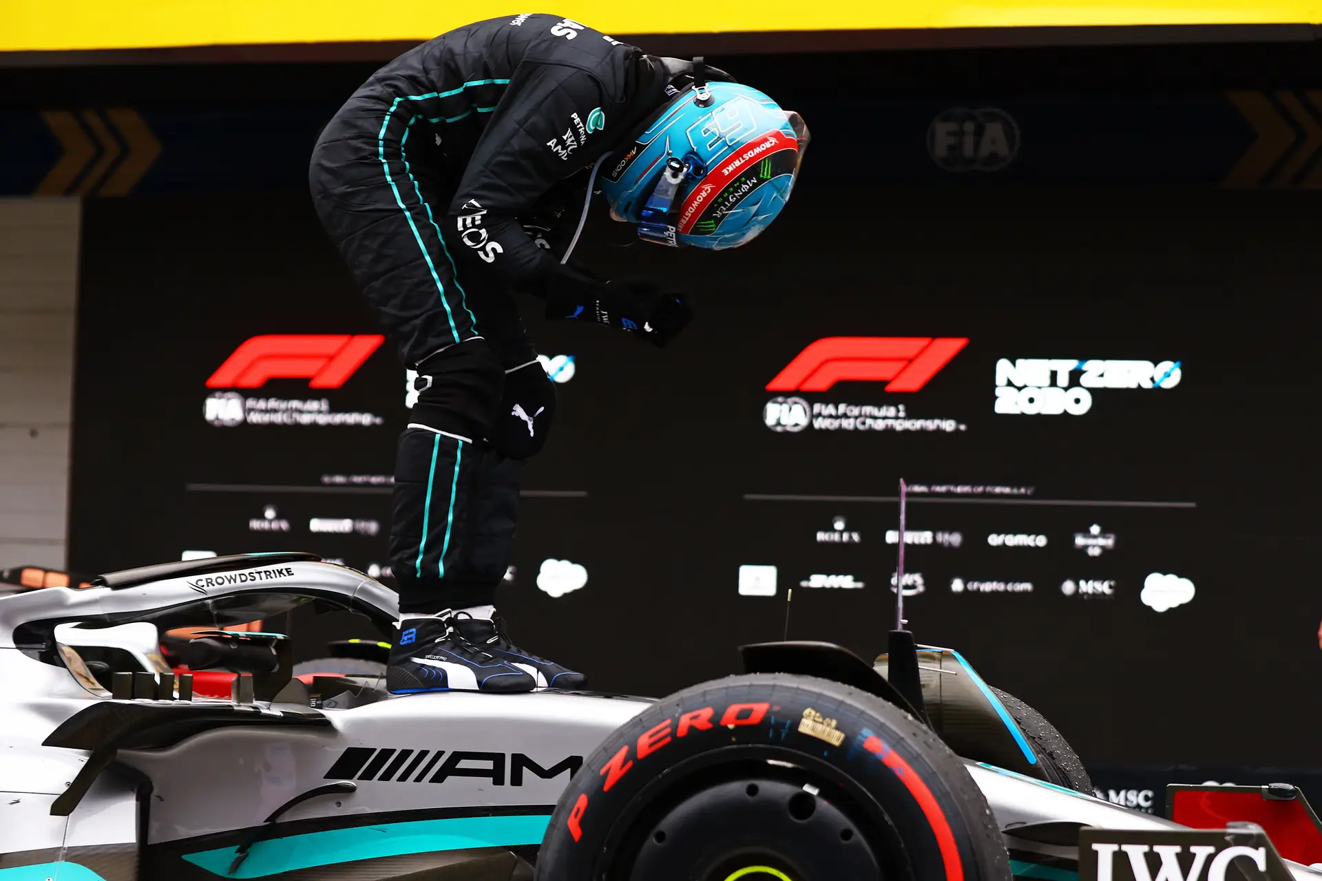 E na penúltima corrida, chega a primeira vitória da Mercedes em 2022. E a estreia de Russell