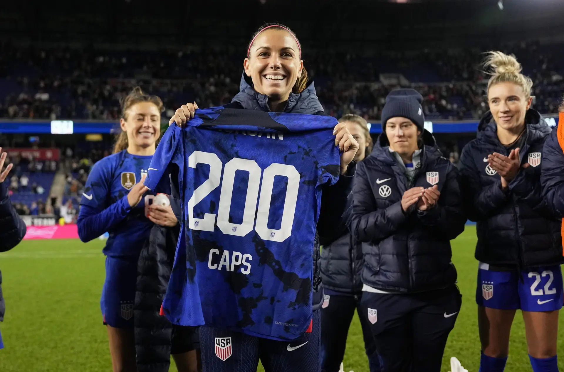 Alex Morgan e o seu lucky number 13: a jogadora dos “olhos muito grandes e ansiosa por aprender” chegou aos 200 jogos pelos EUA