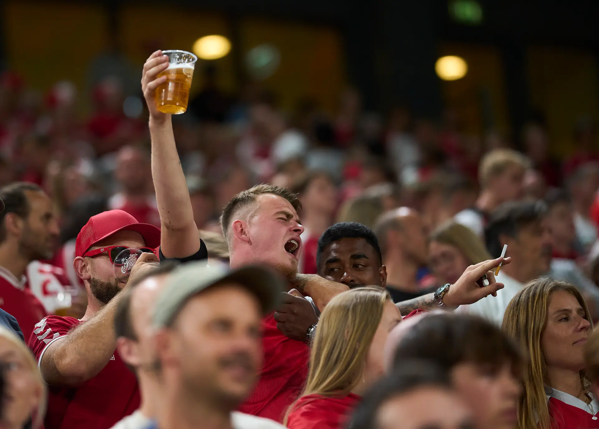 A família real do Catar pediu, as ideias mudaram: FIFA proíbe a venda de cerveja dentro dos estádios do Mundial
