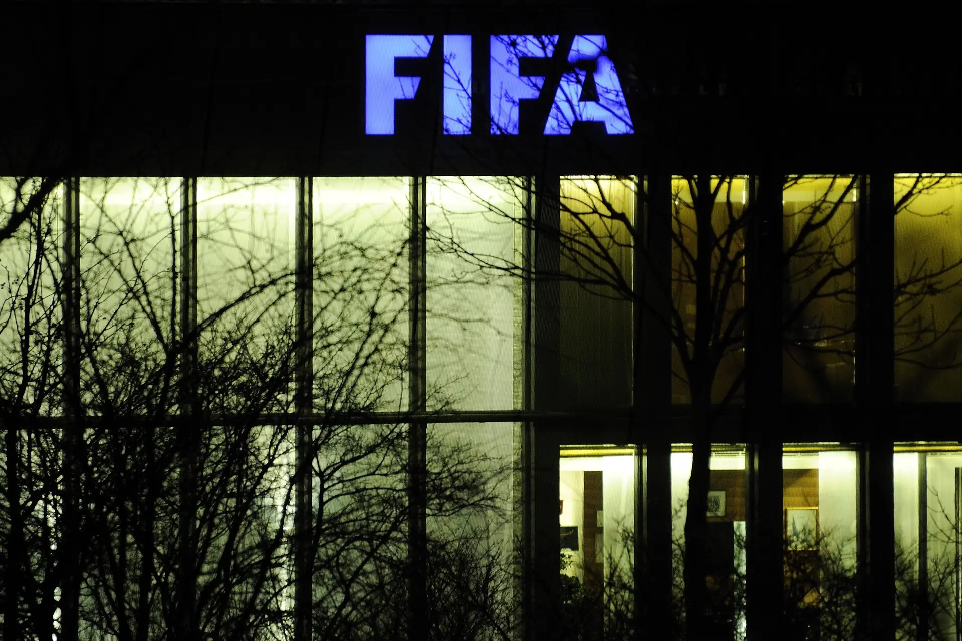 “Foi tudo resolvido numa suite de hotel”: as histórias das denunciantes que expuseram os bastidores de subornos e corrupção do Mundial 2022