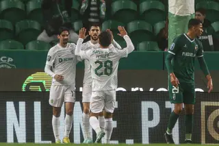 Sporting atropela Farense por 6-0 na estreia na Taça da Liga