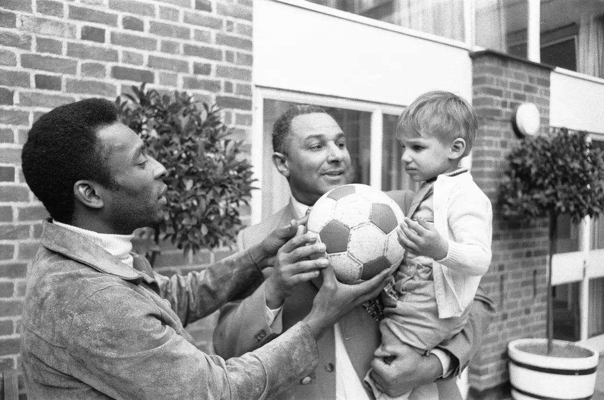 Londres, em 1973, com um menino chamado Pelé Johnson