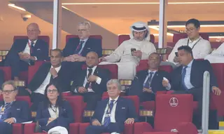 Uma seleção de craques na bancada: Rivaldo, Roberto Carlos, Cafú, Ronaldo. Em cima, Colina e Wenger, homens da FIFA