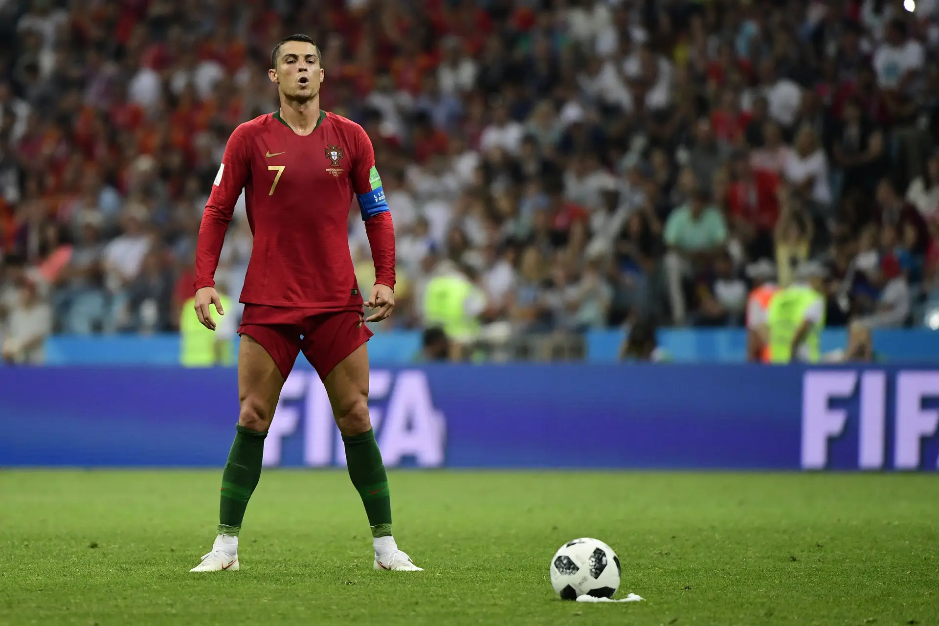 Em 1º título de Cristiano Ronaldo na Arábia Saudita, Michael marca