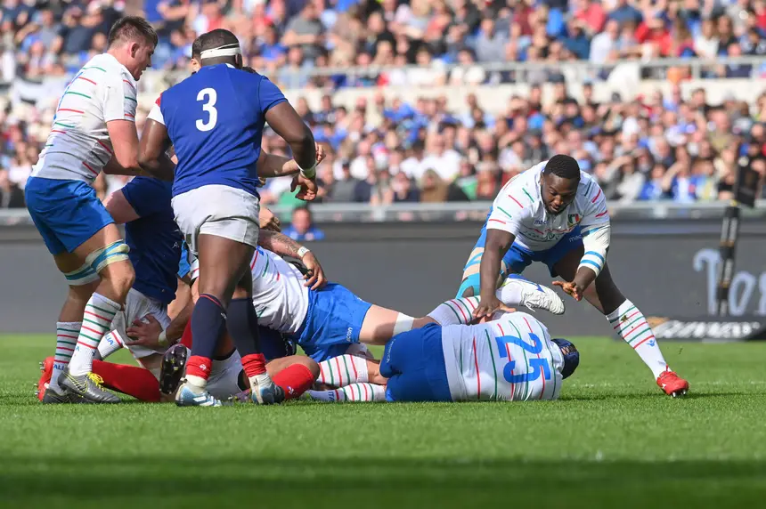 Mundial de râguebi: treinador das Fiji dá presente aos Lobos após