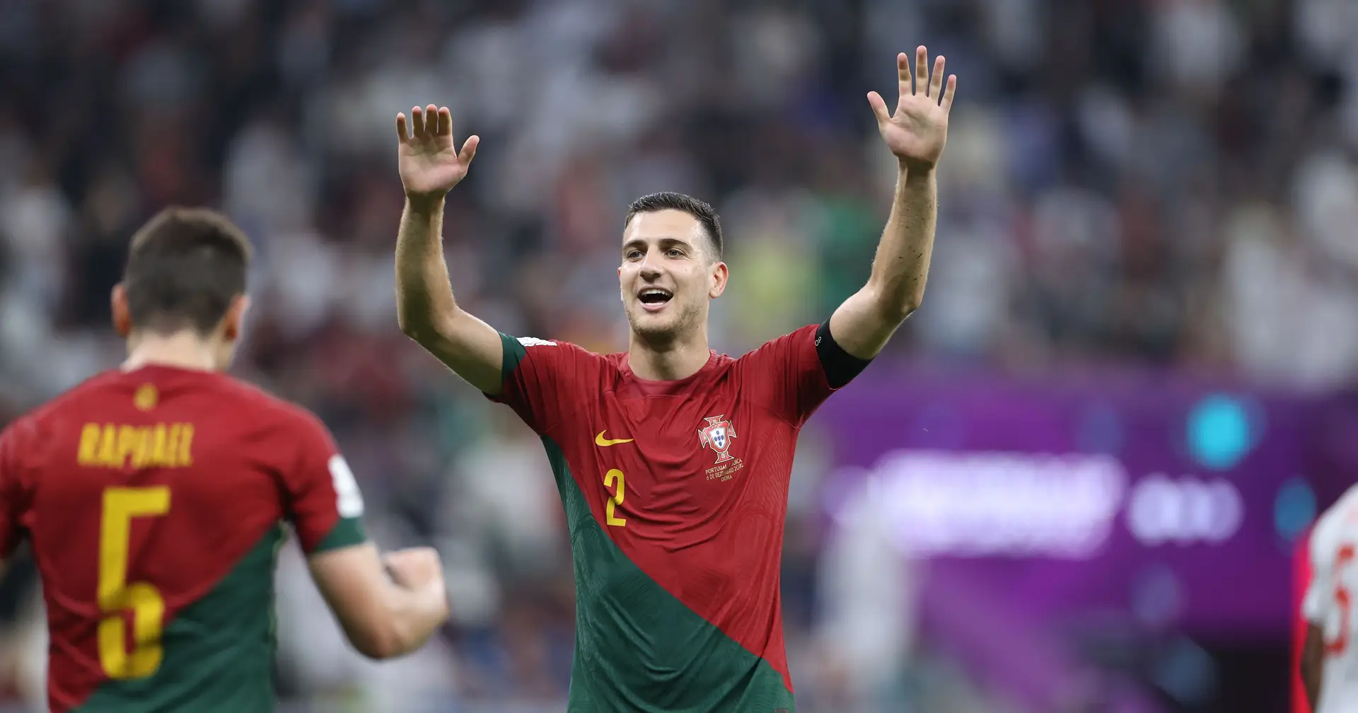 Manchester United anuncia chegada de Dalot, promessa portuguesa - Gazeta  Esportiva