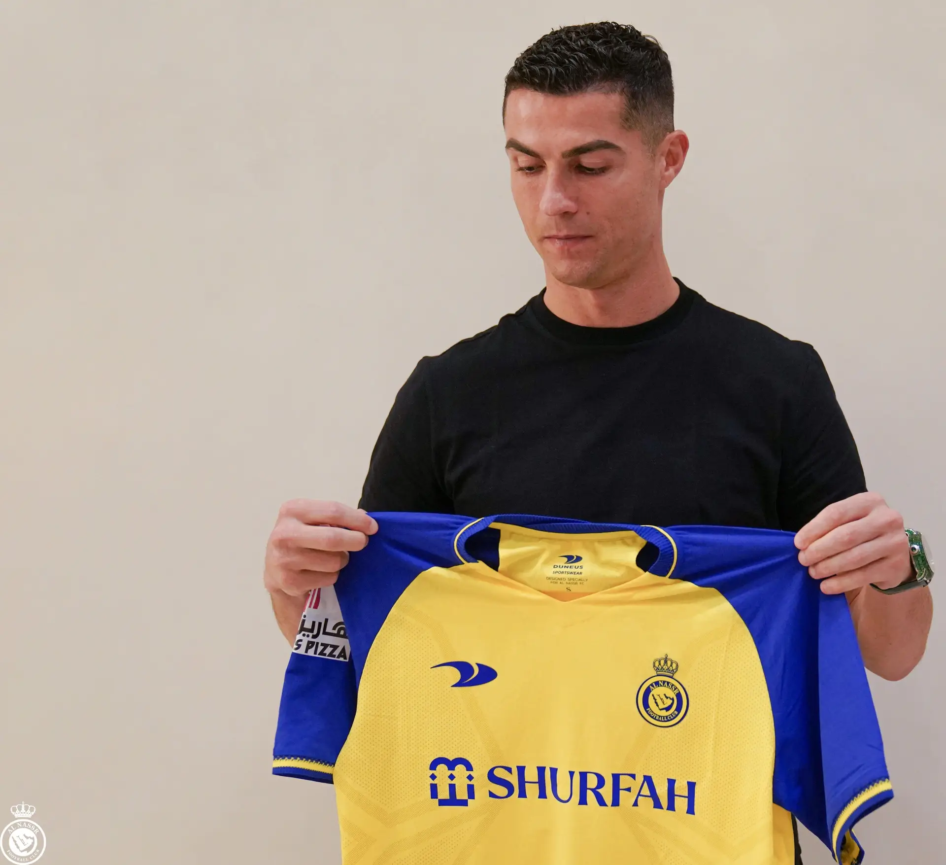 “Olá malta, vejo-vos em breve”: Cristiano Ronaldo está a caminho da Arábia Saudita e já tem apresentação oficial marcada