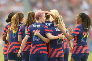 Quatro treinadores banidos para a vida do futebol feminino nos EUA devido a casos de agressão sexual