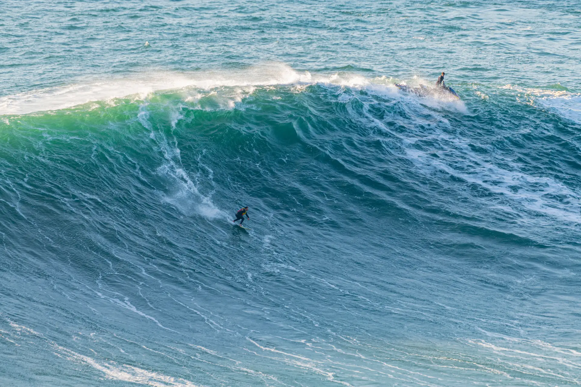 Peter fotografou a última onda de Márcio Freire, primeiro surfista a morrer na Nazaré: “A espuma apanhou-o, foi pesado de testemunhar”