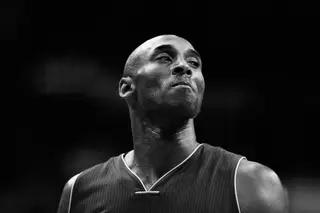 Uma camisola dos Lakers usada por Kobe Bryant vai a leilão, no mínimo, por um valor esperado de €4,6 milhões