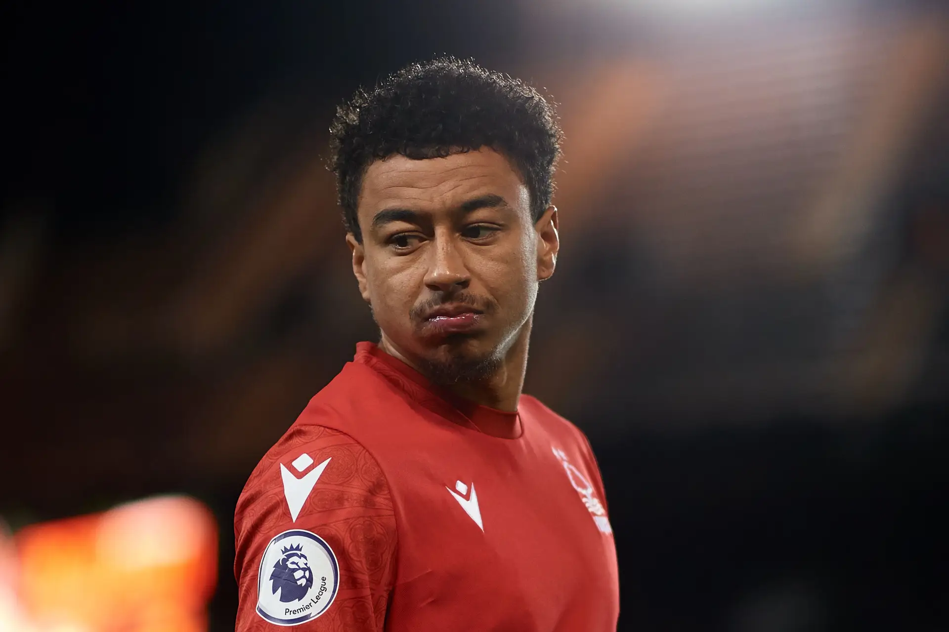 Jesse Lingard admite ter recorrido ao álcool para ultrapassar dificuldades no Man. United: “Precisava de algo para tentar remover a dor”