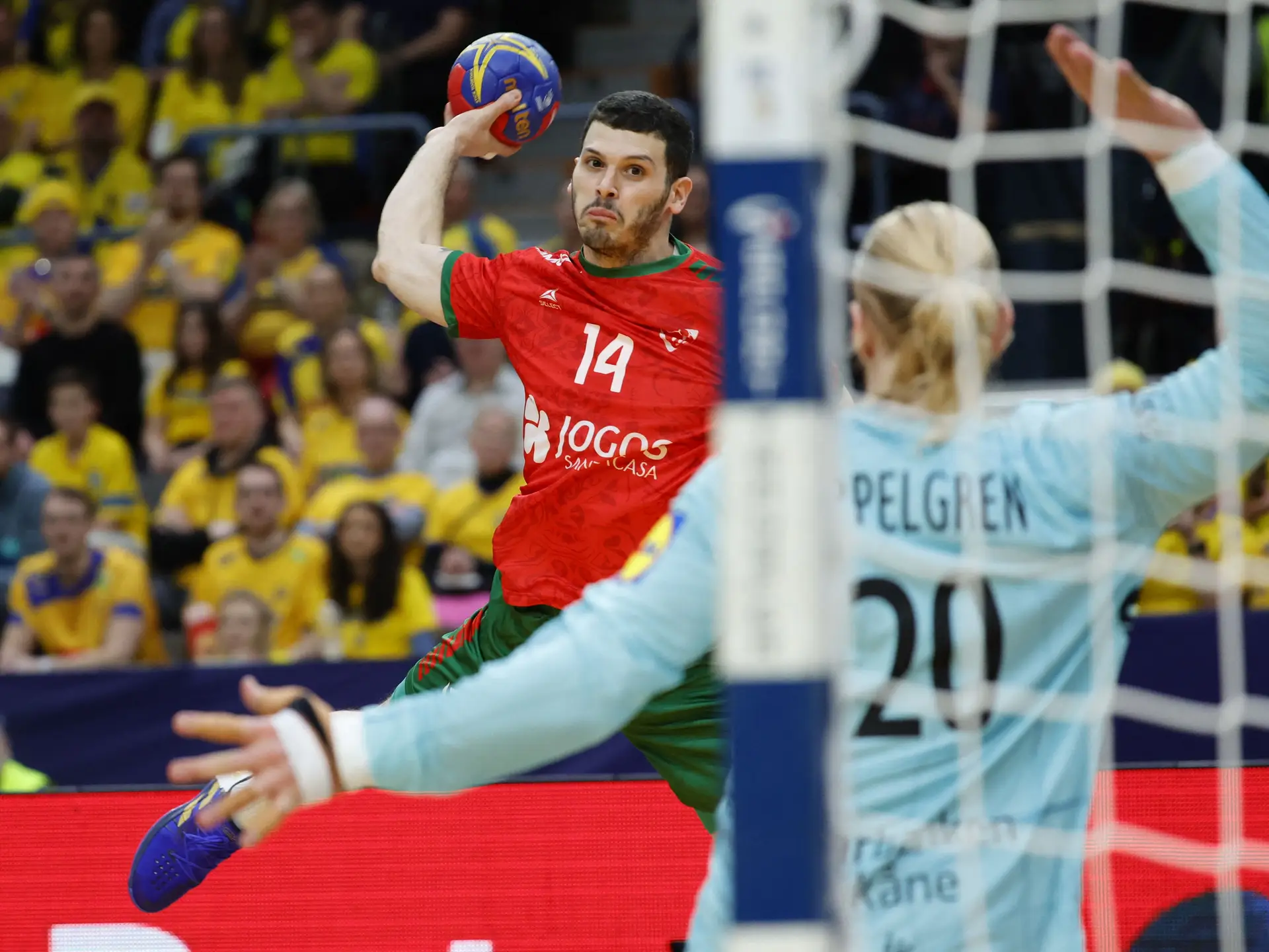 Portugal foi eliminado do Mundial, mas continua a seguir em frente no andebol