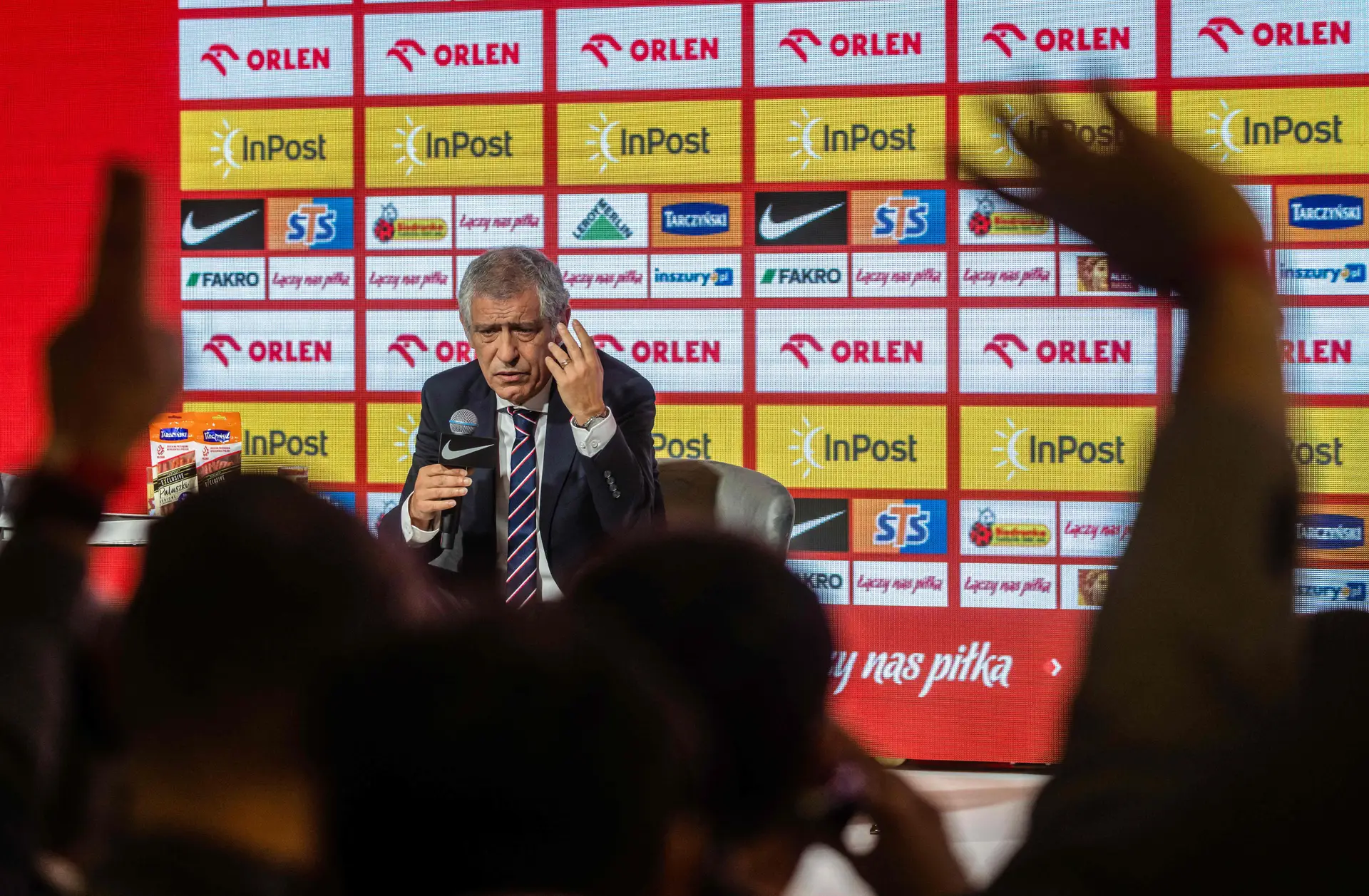 Fernando Santos apresentado como novo selecionador da Polónia: “A partir de hoje sou polaco, sou um de vocês”
