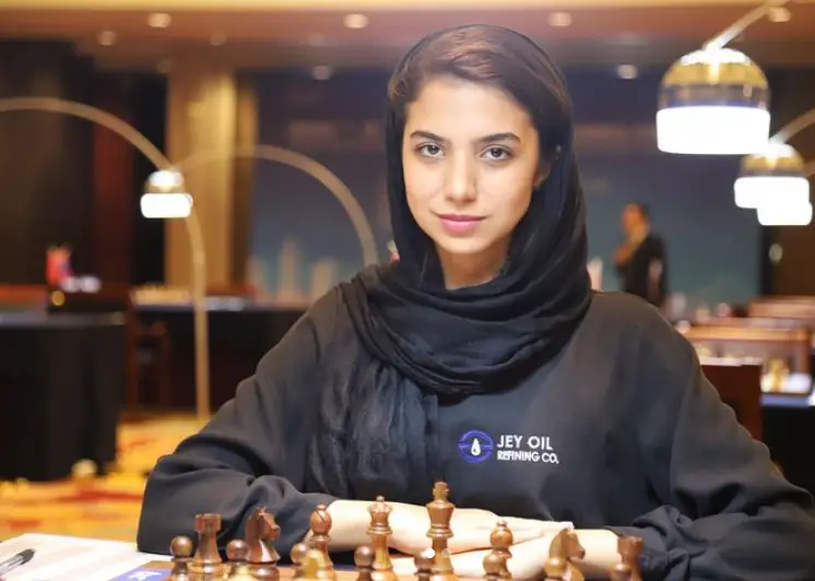 Mulher iraniana compete em torneio de xadrez sem hijab, Mundo