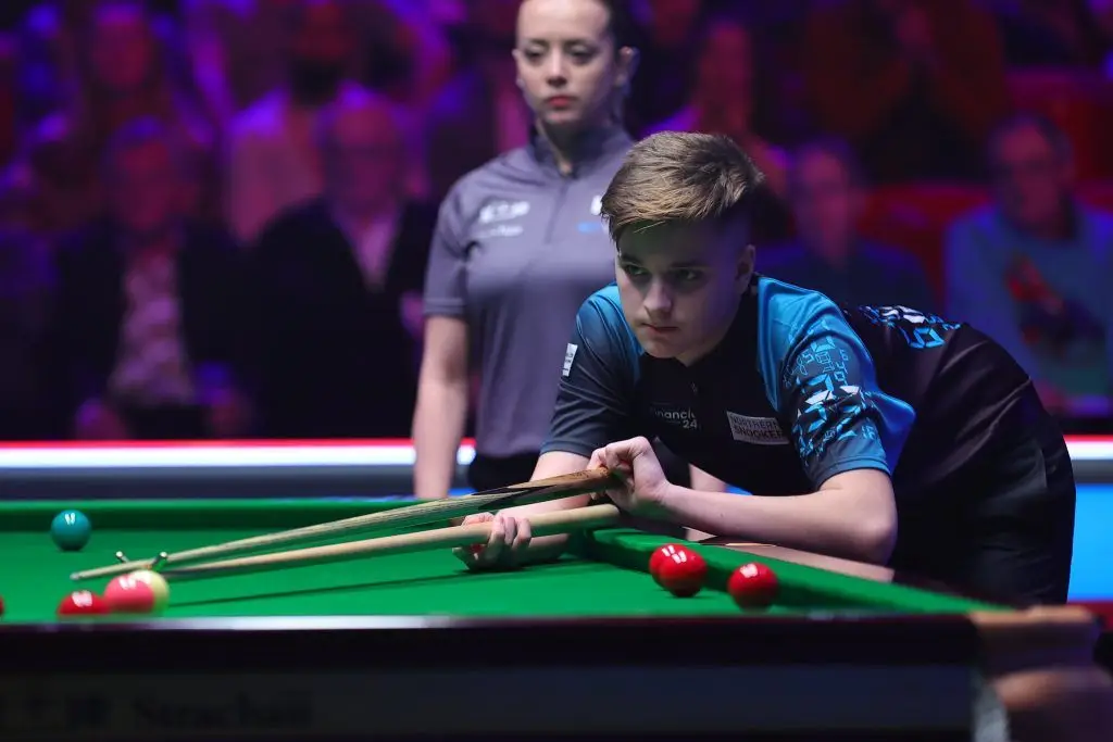Vladislav Gradinari tem 14 anos e nasceu num país onde só há “três ou quatro mesas” de snooker, mas já vence campeões do mundo