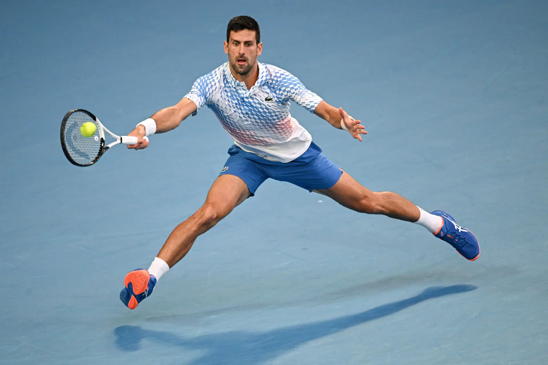A facilidade do extraordinário para Djokovic: sérvio derrota Tsitsipas, vence o Open da Austrália e iguala Nadal com 22 'majors'