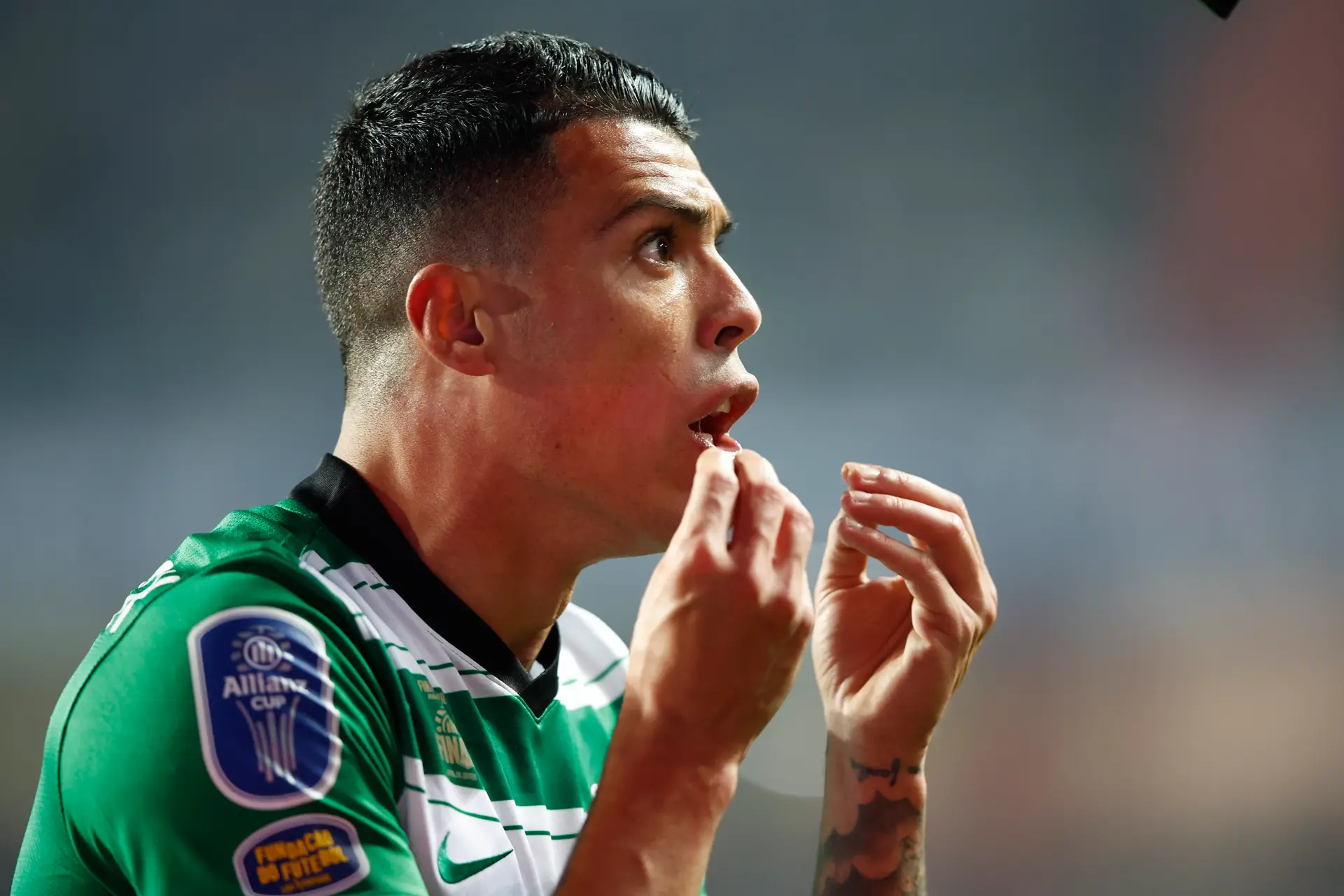 Tottenham desistiu de Porro e o Chelsea lembrou-se outra vez de Enzo?