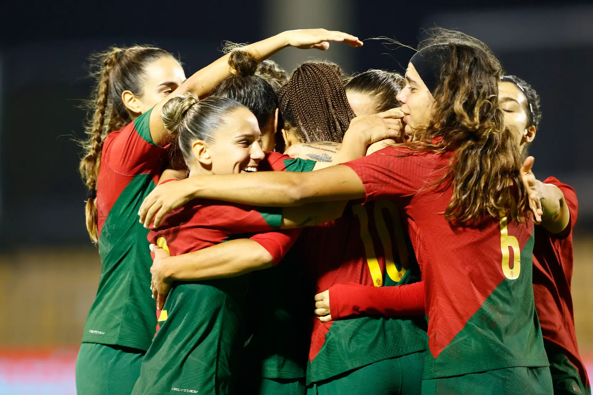 Futebol feminino: Sindicato vai propor à FPF um acordo coletivo para equiparar os salários entre homens e mulheres