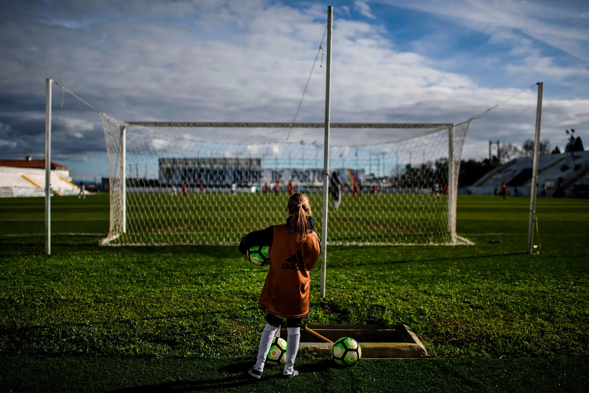 Justiça obriga FPF a aceitar na 1.ª divisão feminina o Damaiense SAD - que se mudou para o estádio no Algarve