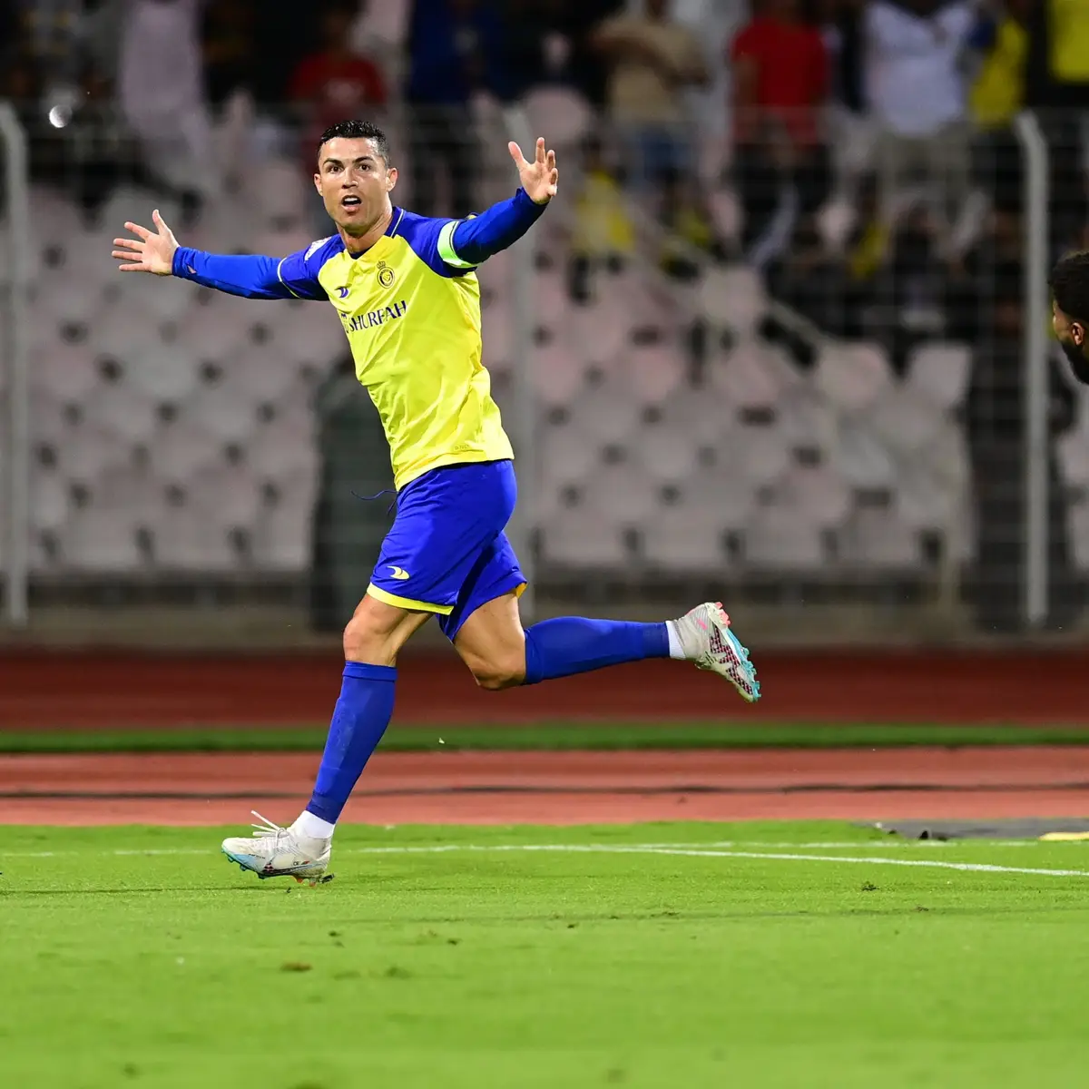 O Al-Nassr vai à final da Champions árabe e Ronaldo marcou o golo que valeu  a qualificação