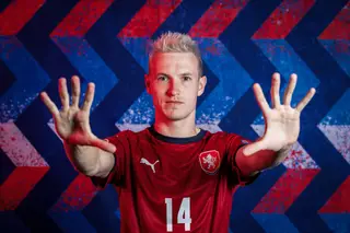 “Quero viver em liberdade, sem medos”: Jakub Jankto é o primeiro futebolista a jogar numa I divisão europeia a assumir que é gay