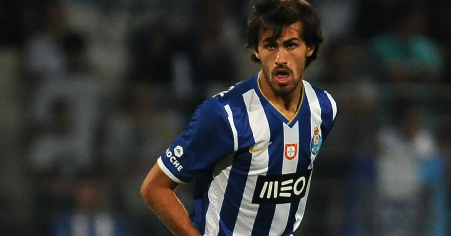 “Au FC Porto, Paulo Fonseca frappait à la porte pour entrer dans le vestiaire, ils ne l’ouvraient pas et ils disaient : ‘L’entraînement n’est qu’à 10h30’.  Il y avait trop d’égos